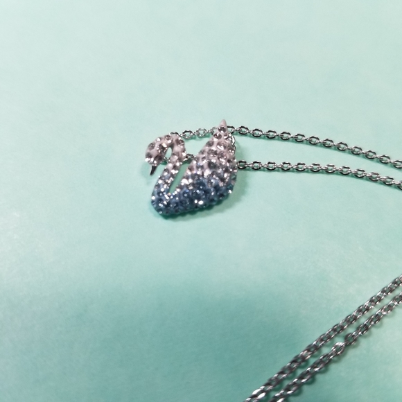 Authentic Swarovski Blue Swan in As New Condition - Picture 5 of 8